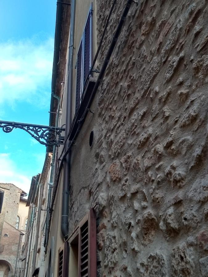 Appartamento Il Mandorlo Nel Centro Di Volterra Extérieur photo