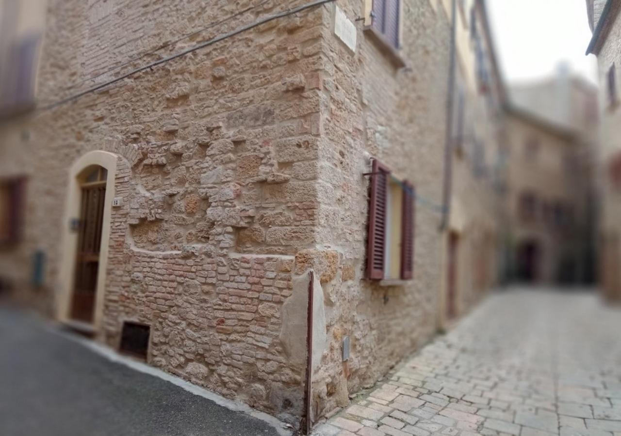 Appartamento Il Mandorlo Nel Centro Di Volterra Extérieur photo