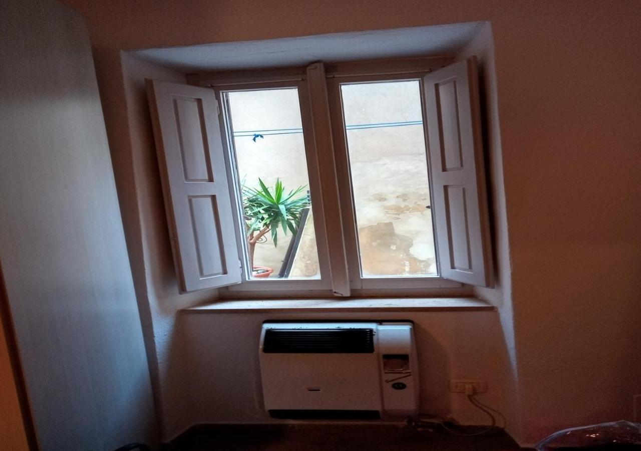Appartamento Il Mandorlo Nel Centro Di Volterra Extérieur photo